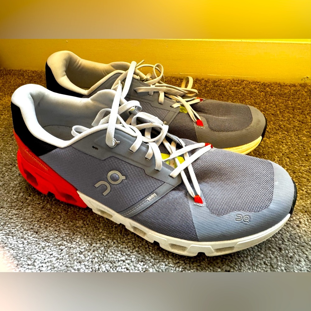 ON Cloud Flyer. Men’s 12.5. Good Condition. Fossil/Flame